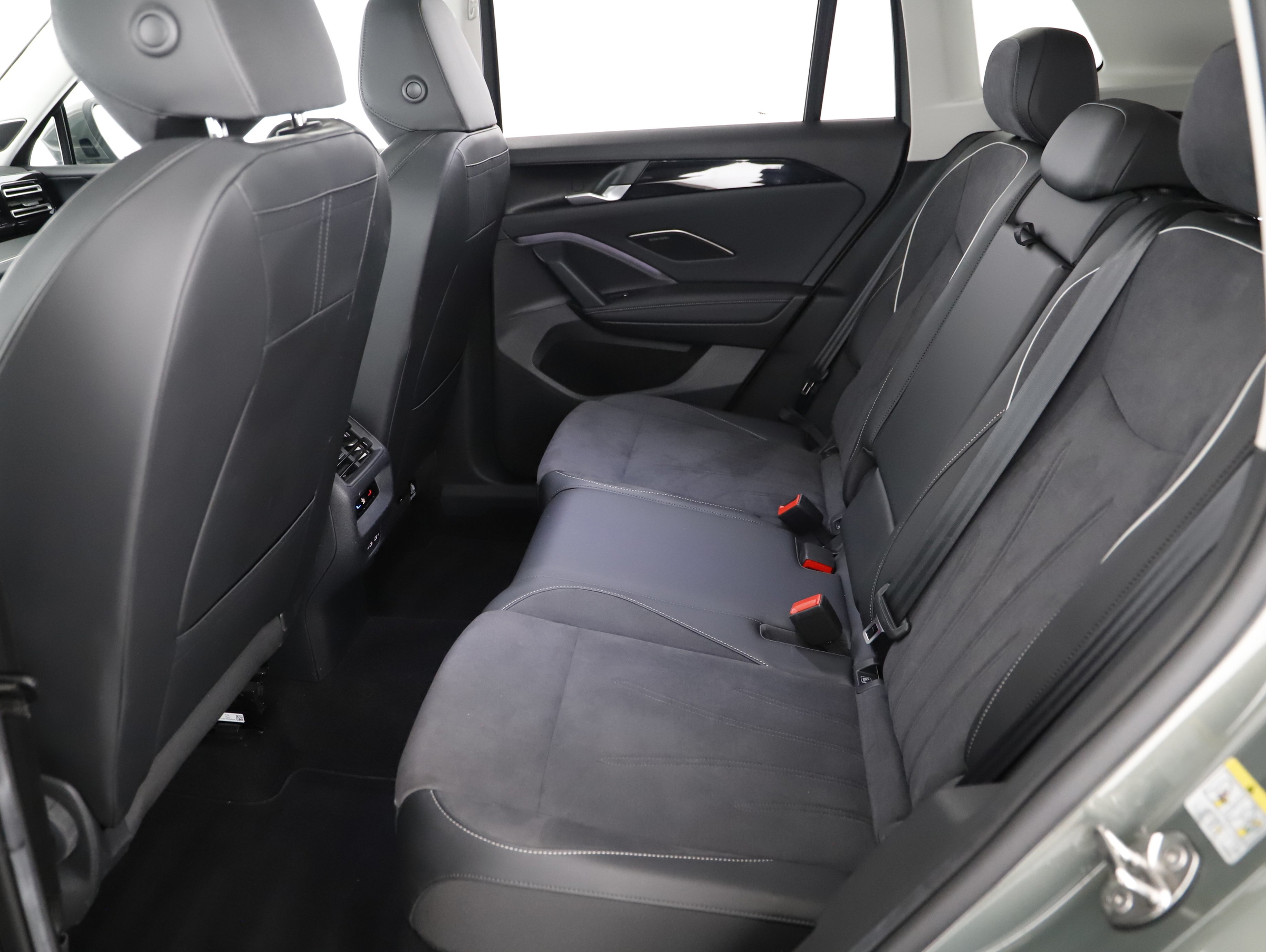 VW Tiguan 1.5 eTSI W Elegance | Bild 2 von 23