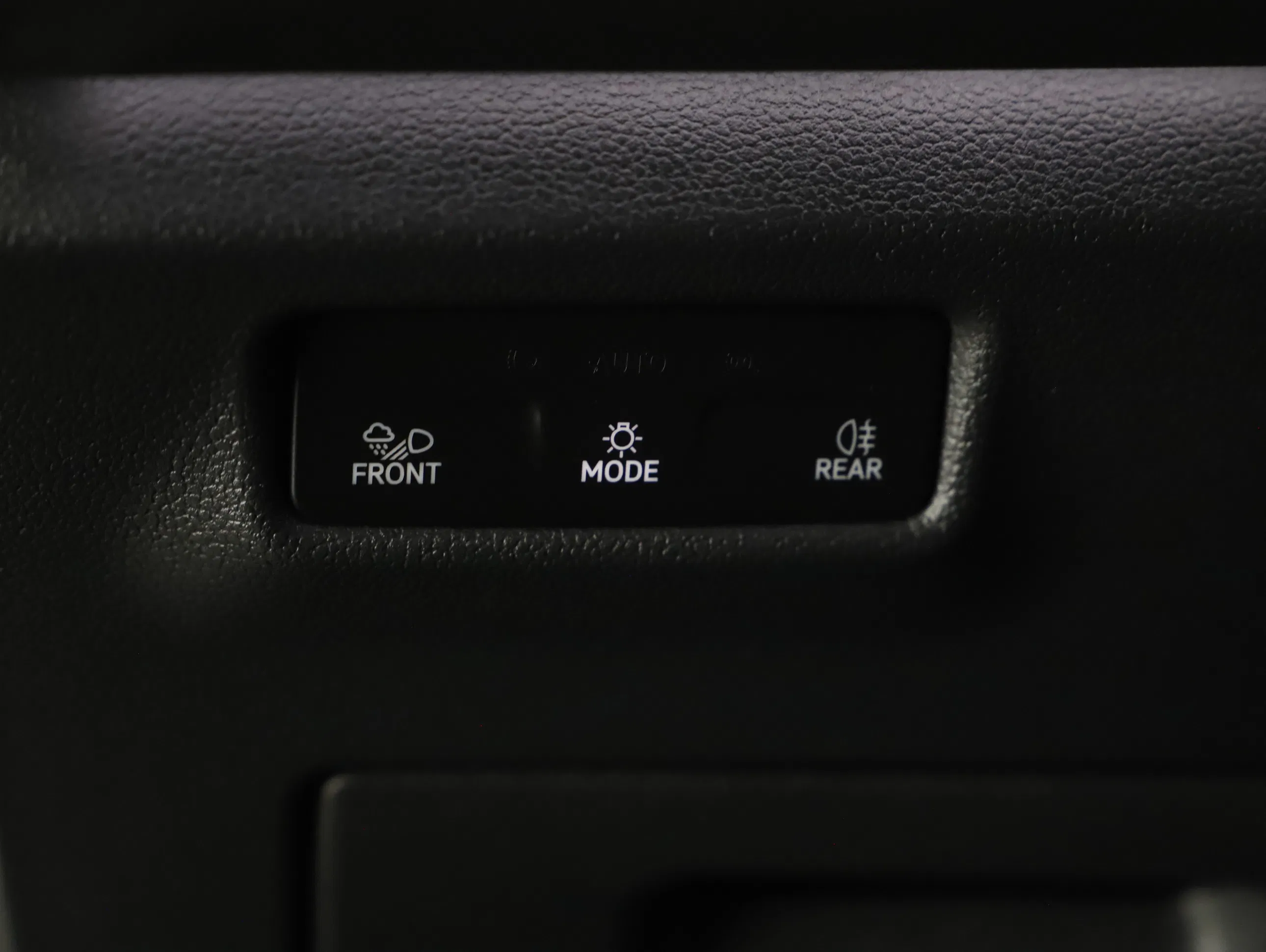 VW Tiguan 2.0 TDI W R-Line | Bild 14 von 22