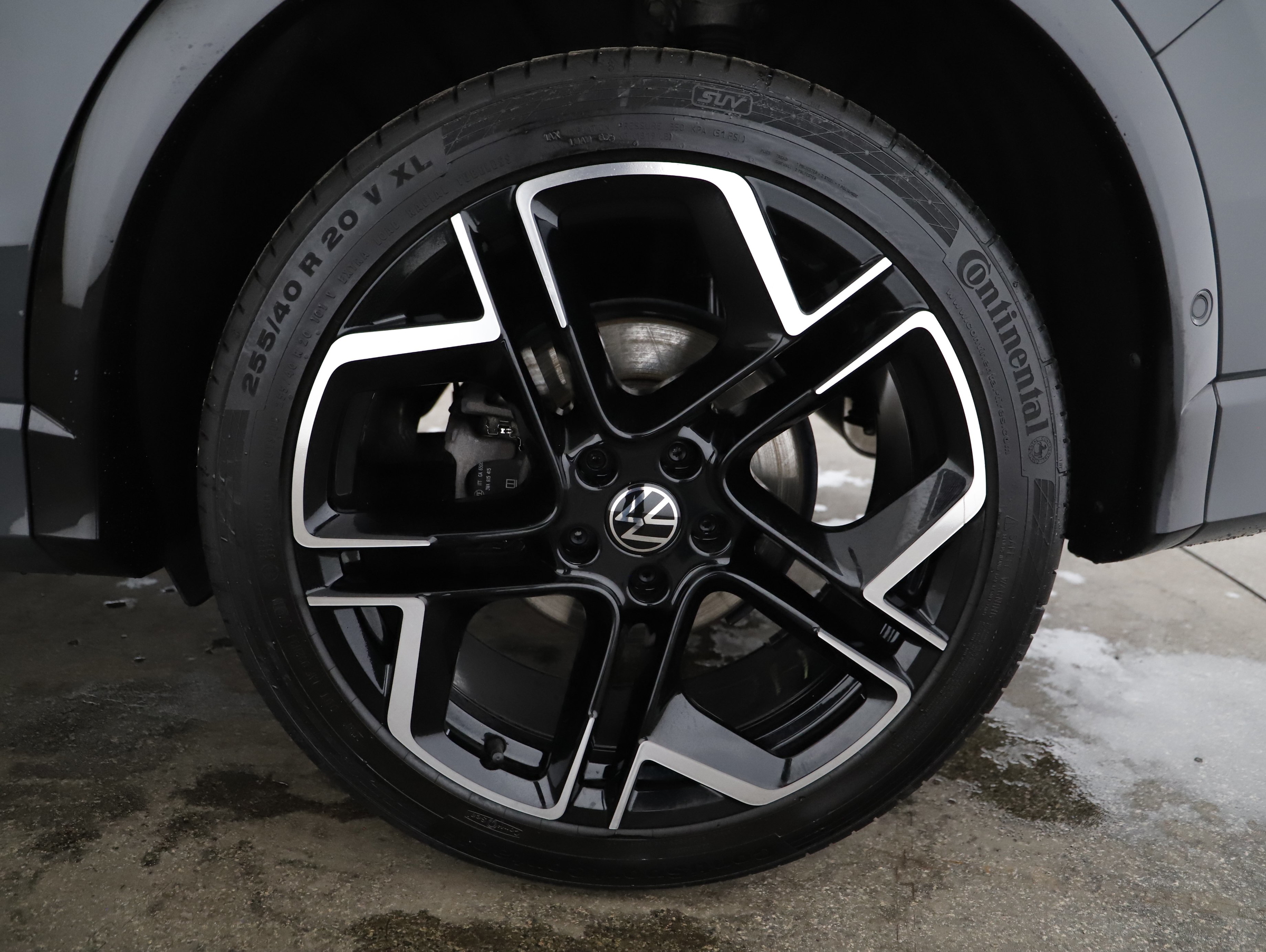VW Tiguan 2.0 TDI W R-Line | Bild 21 von 22