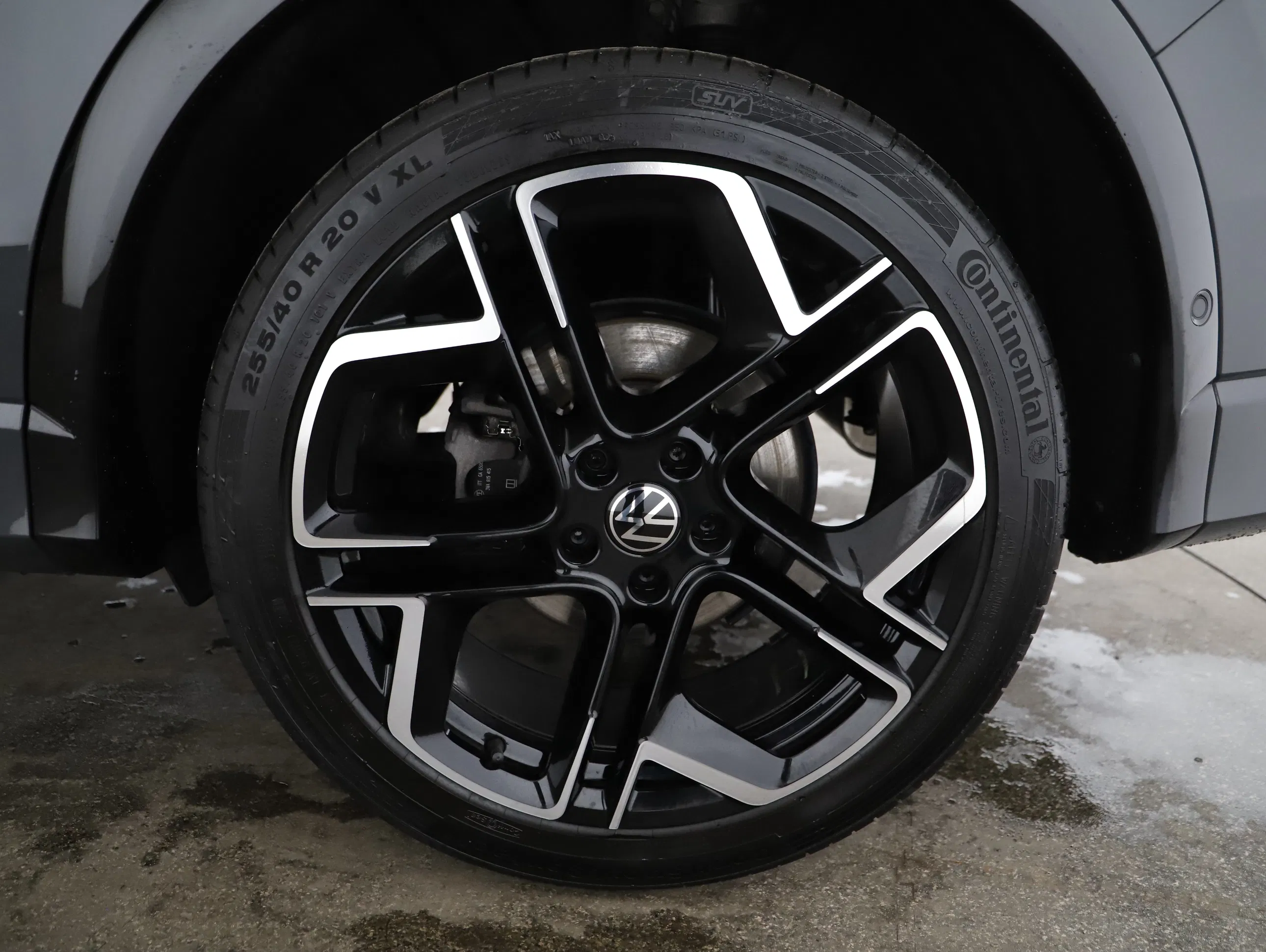 VW Tiguan 2.0 TDI W R-Line | Bild 21 von 22