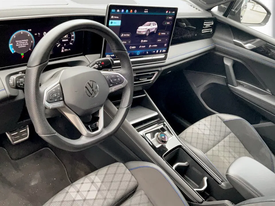 VW Tiguan 2.0 TDI W R-Line | Bild 8 von 22