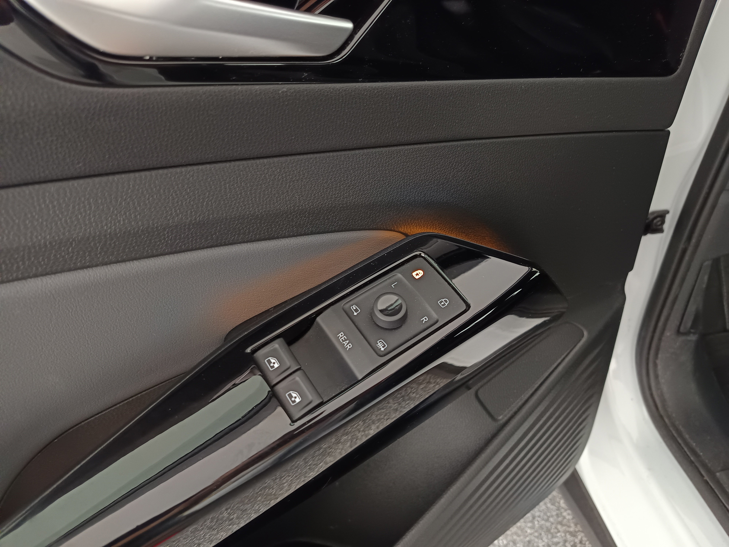 VW ID.4 Pro Performance W Life | Bild 12 von 31