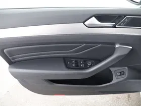 VW Passat Variant 2.0 TDI BMT Elegance | Thumbnail 14 von 21