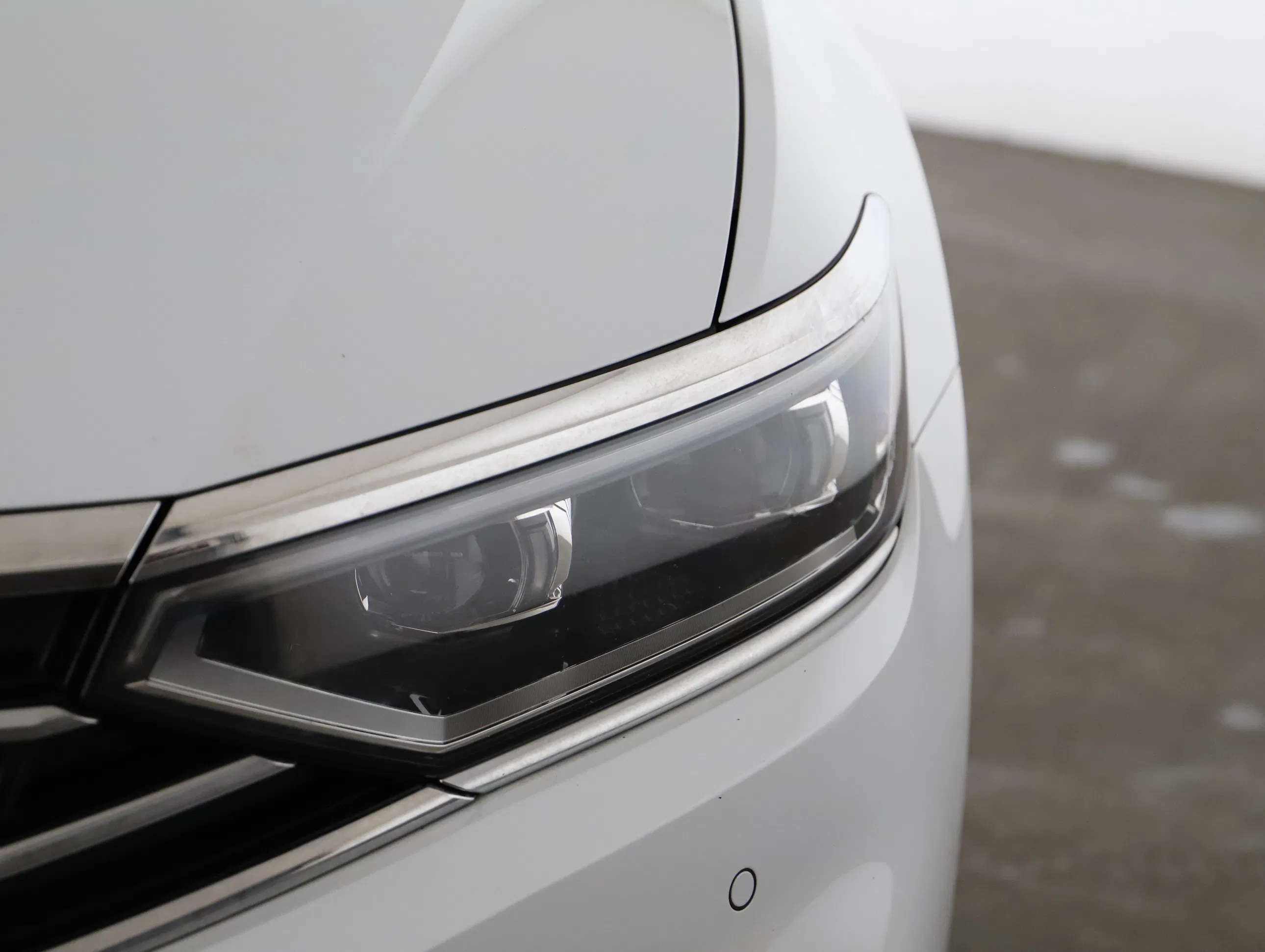 VW Passat Variant 2.0 TDI BMT Elegance | Bild 19 von 21