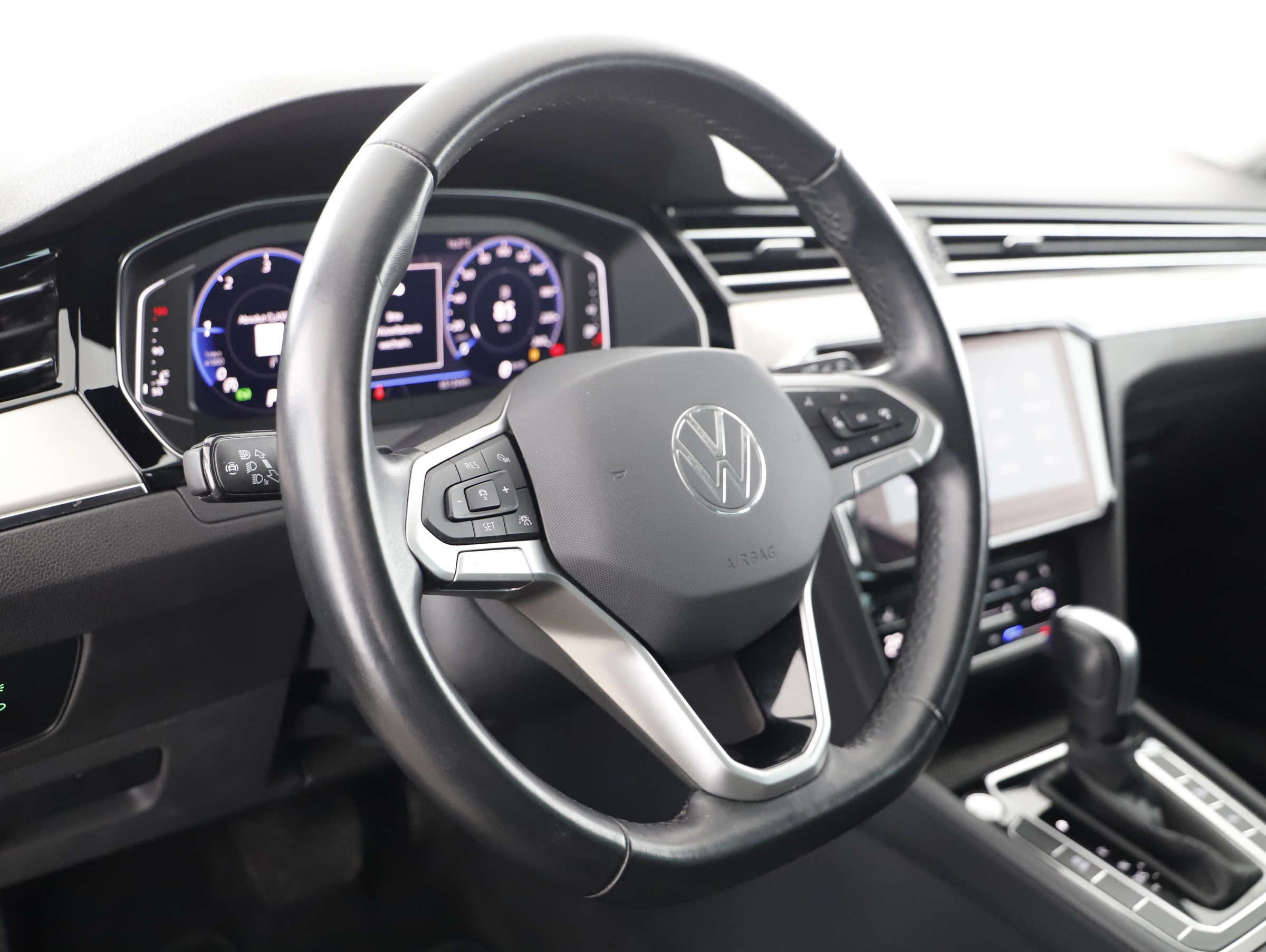 VW Passat Variant 2.0 TDI BMT Elegance | Bild 4 von 21