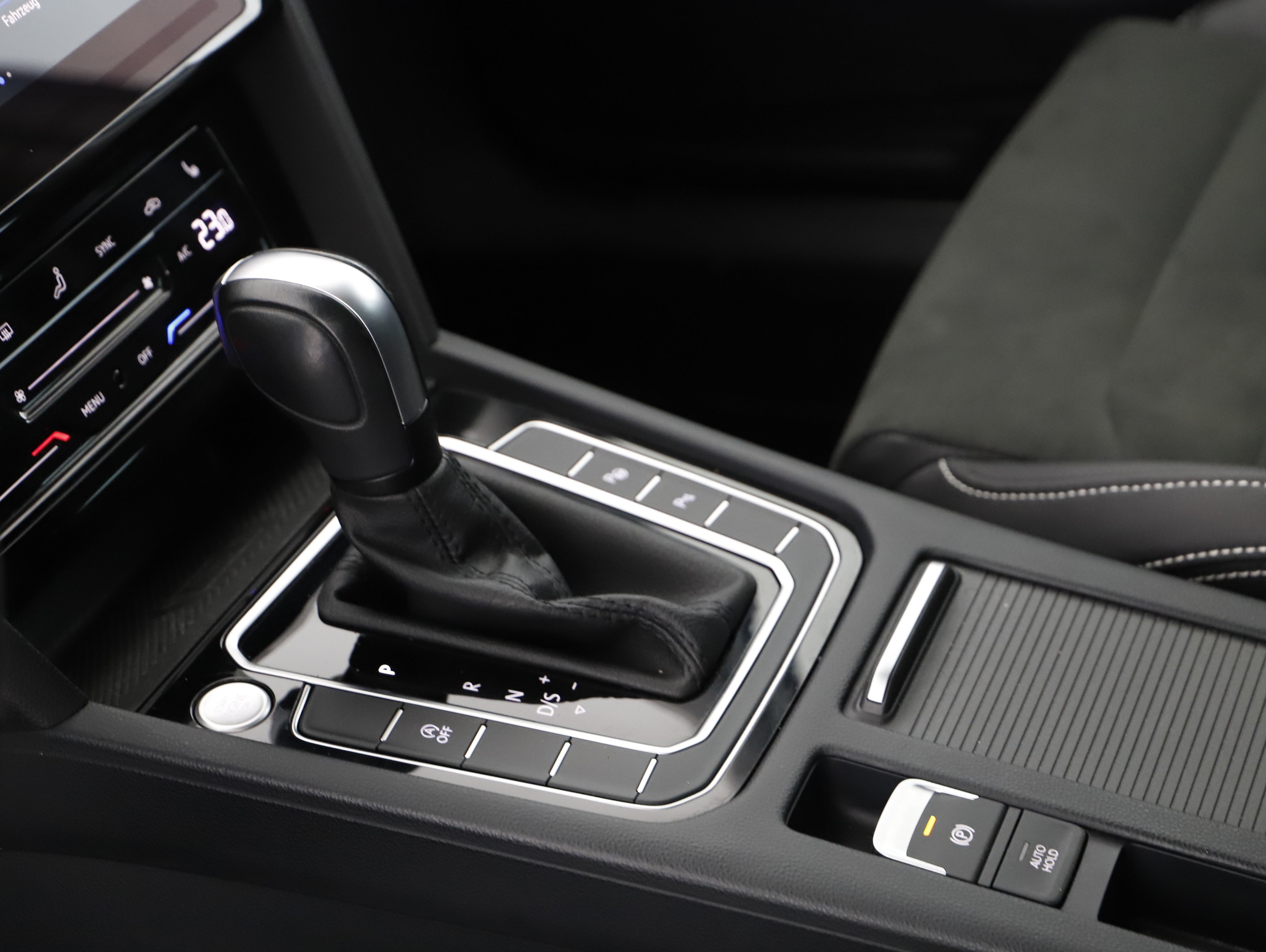 VW Passat Variant 2.0 TDI BMT Elegance | Bild 5 von 21