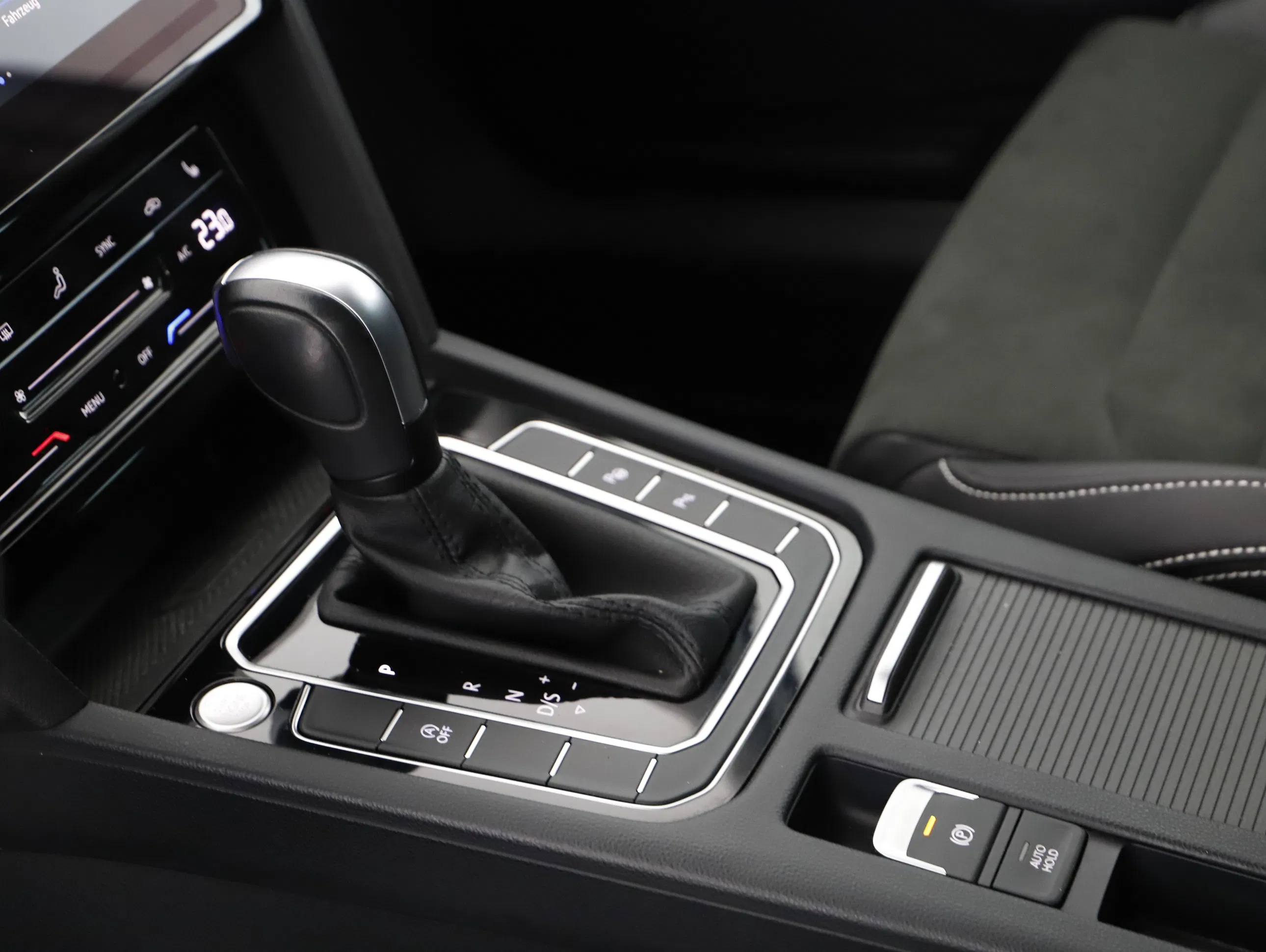 VW Passat Variant 2.0 TDI BMT Elegance | Bild 5 von 21