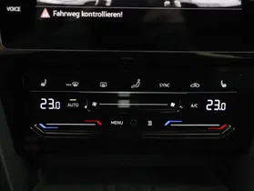 VW Passat Variant 2.0 TDI BMT Elegance | Thumbnail 17 von 24