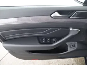 VW Passat Variant 2.0 TDI BMT Elegance | Thumbnail 5 von 24