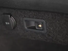 VW Passat Variant 2.0 TDI BMT Elegance | Thumbnail 22 von 24