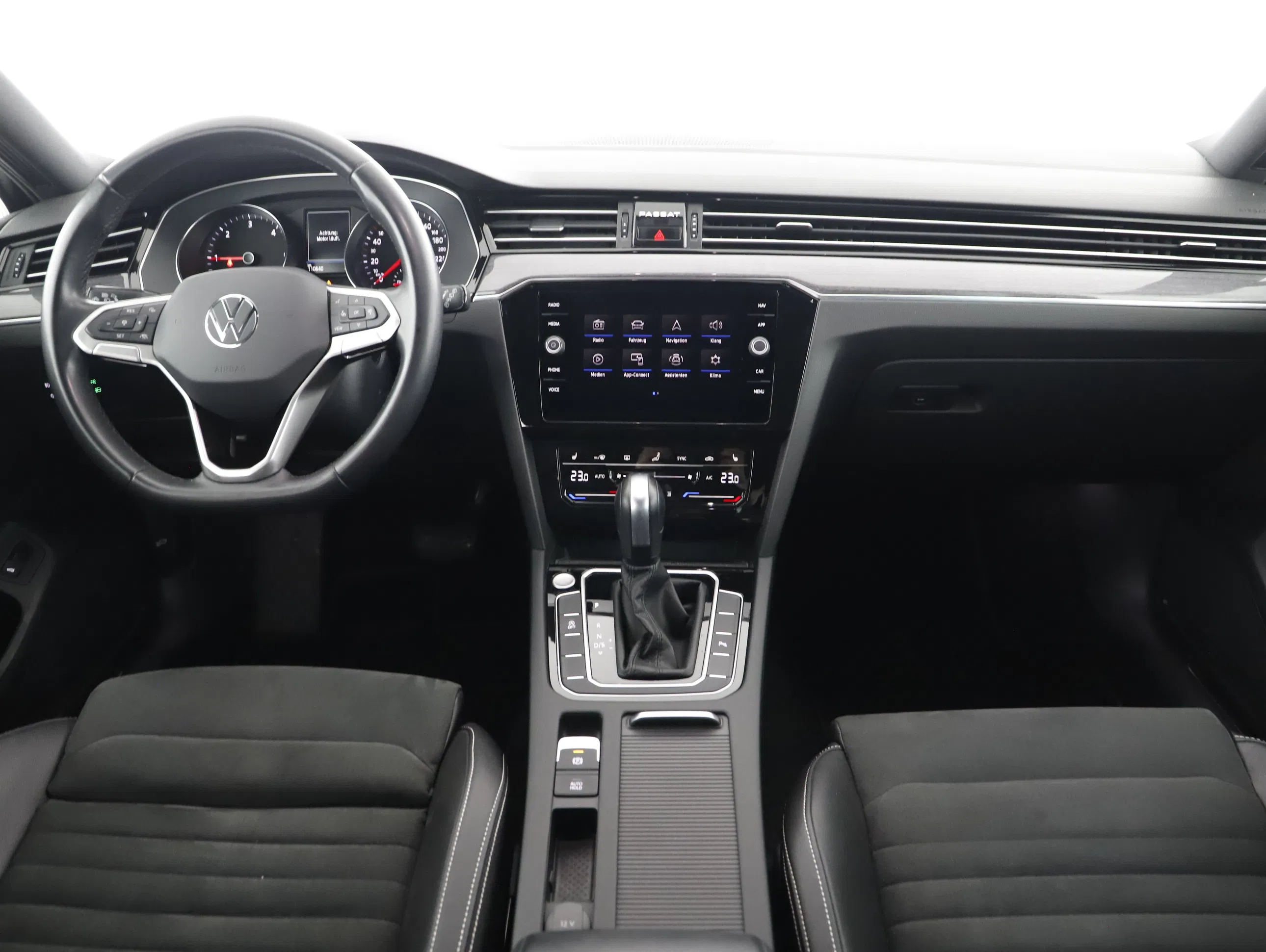 VW Passat Variant 2.0 TDI BMT Elegance | Bild 9 von 24
