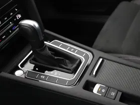 VW Passat Variant 2.0 TDI BMT Elegance | Thumbnail 18 von 24
