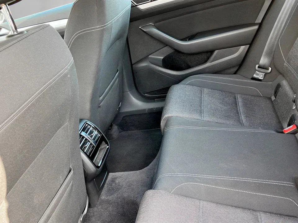 VW Passat Variant 1.4 TSI BMT Comfortline | Bild 12 von 20