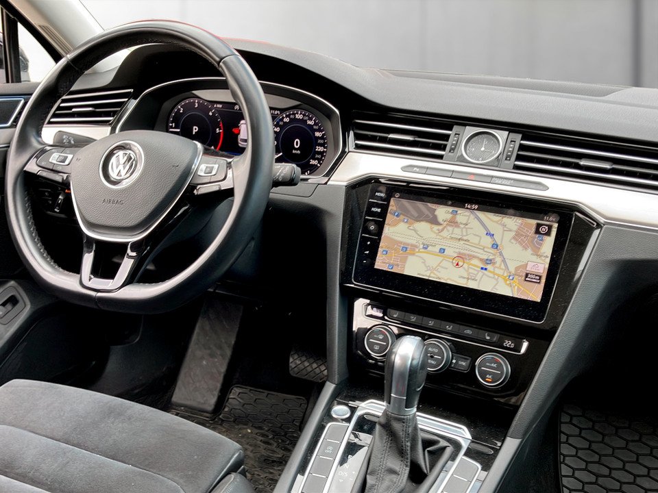 VW Passat Var. 2.0 TDI Highline | Bild 12 von 24