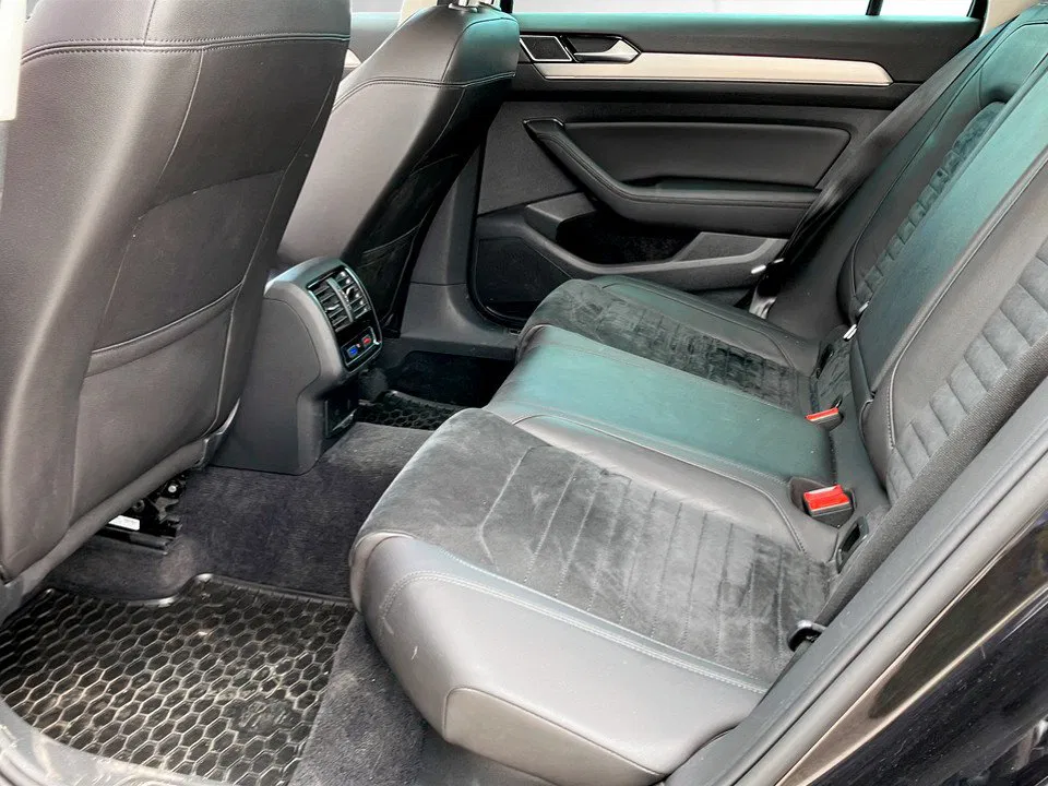 VW Passat Var. 2.0 TDI Highline | Bild 13 von 24