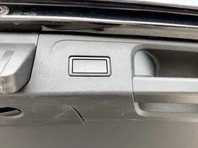 VW Passat Var. 2.0 TDI Highline | Thumbnail 16 von 24