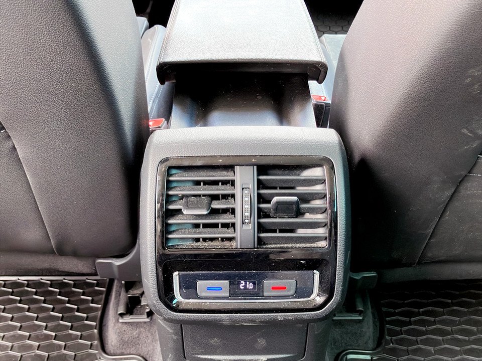 VW Passat Var. 2.0 TDI Highline | Bild 18 von 24