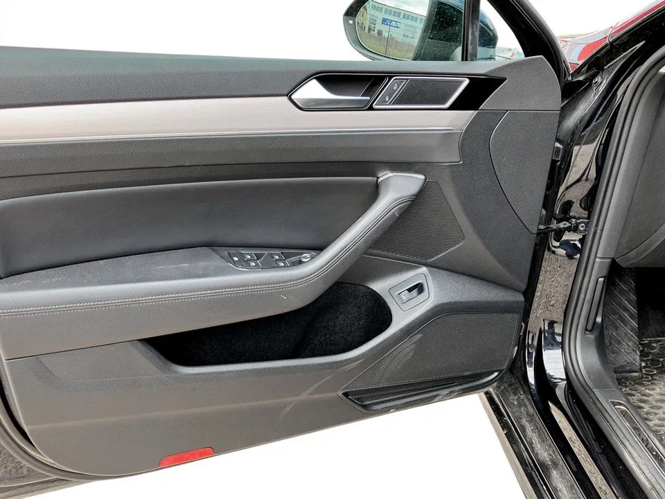 VW Passat Var. 2.0 TDI Highline | Bild 20 von 24