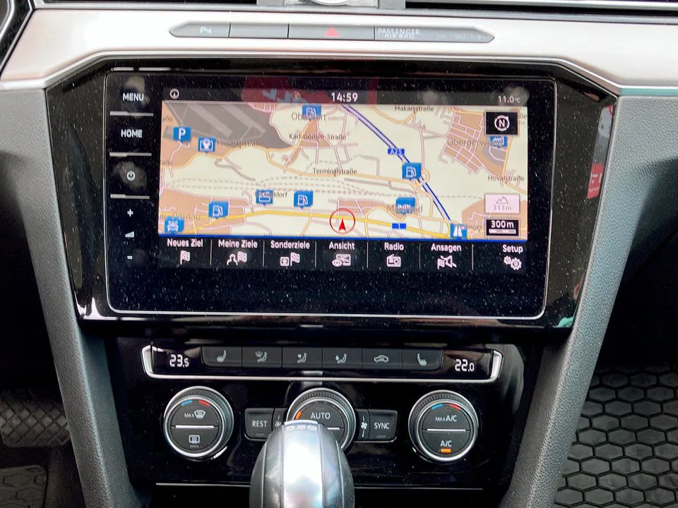 VW Passat Var. 2.0 TDI Highline | Bild 10 von 24