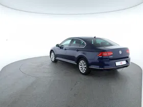 VW Passat 1.6 TDI BMT Highline | Thumbnail 3 von 30