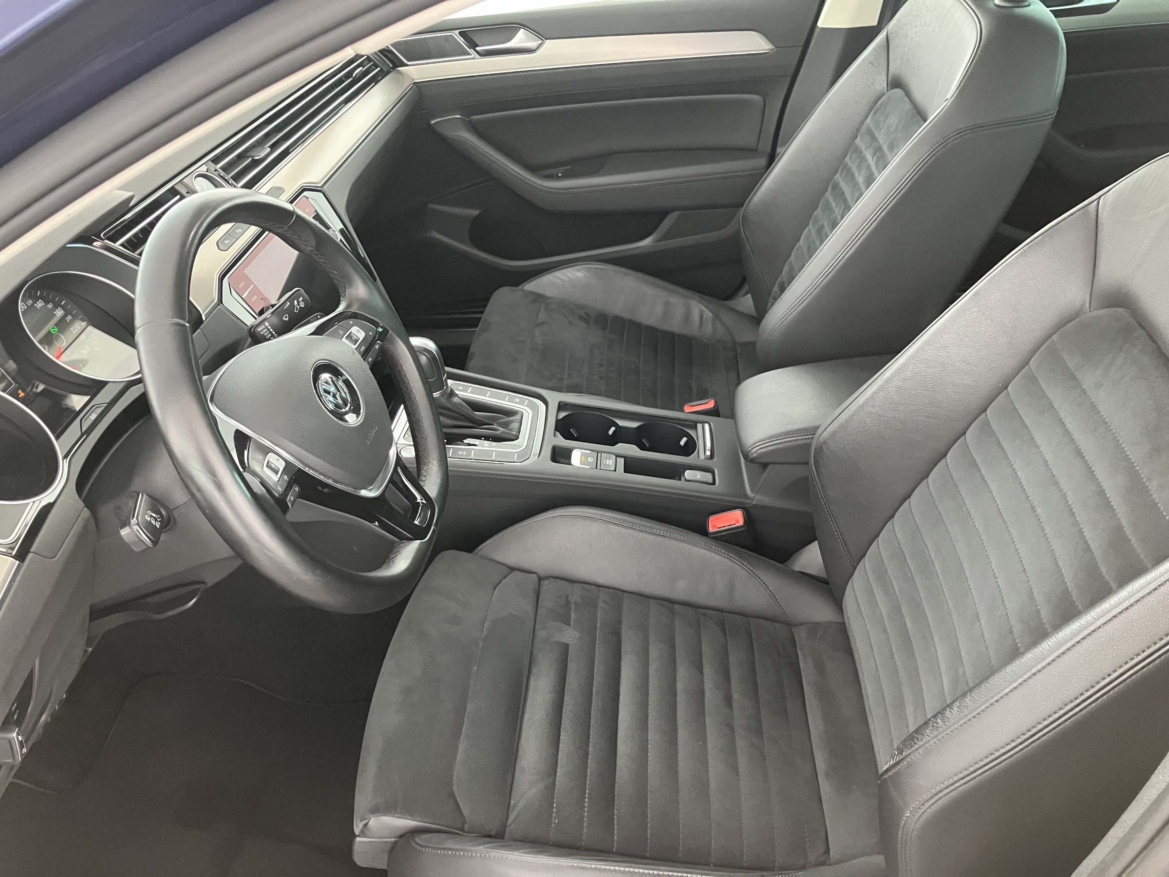 VW Passat 1.6 TDI BMT Highline | Bild 4 von 30