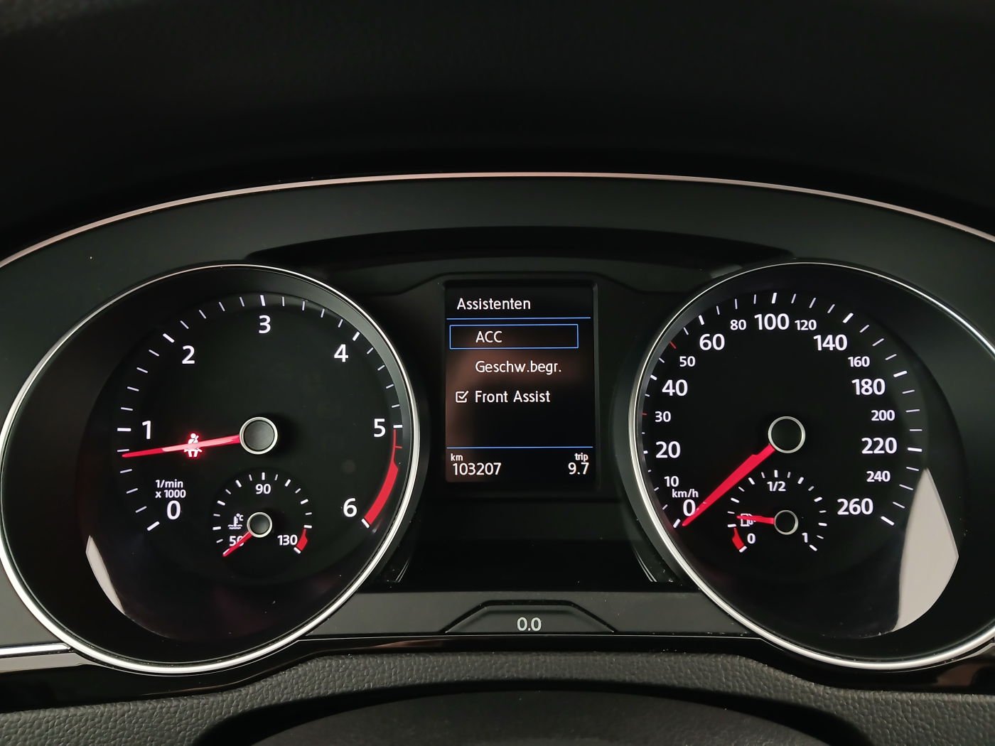 VW Passat Variant Highline TDI SCR DSG | Bild 13 von 24