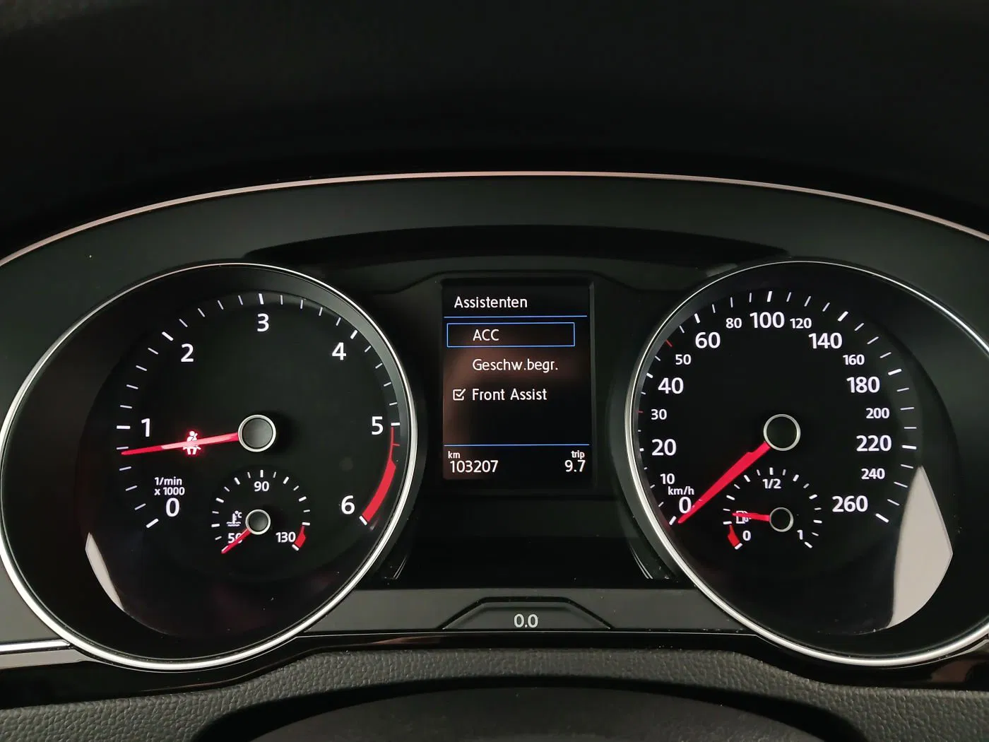 VW Passat Variant Highline TDI SCR DSG | Bild 13 von 24