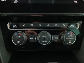 VW Passat Variant Highline TDI SCR DSG | Thumbnail 15 von 24