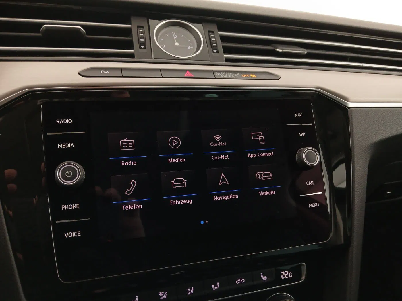VW Passat Variant Highline TDI SCR DSG | Bild 16 von 24