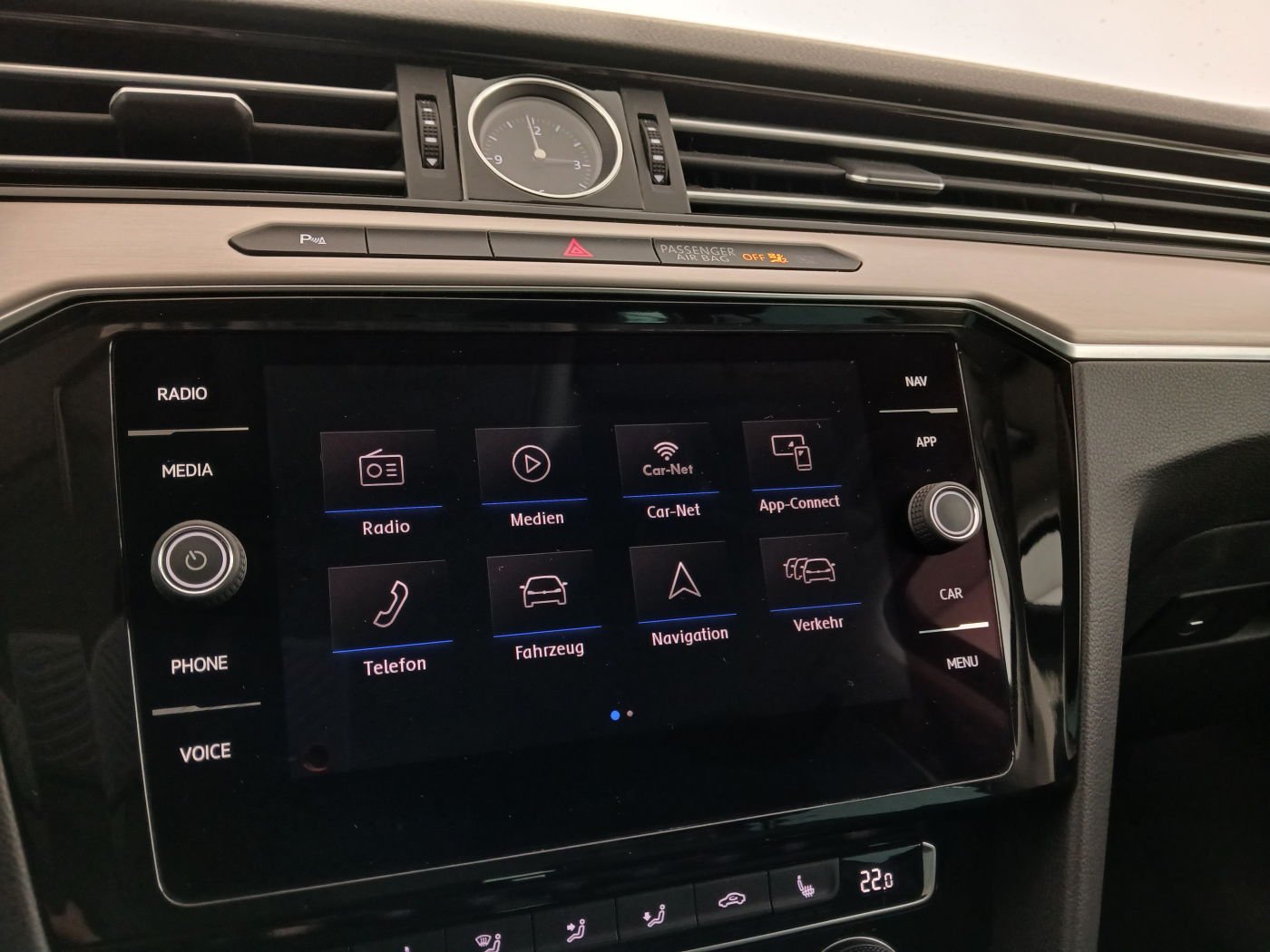 VW Passat Variant Highline TDI SCR DSG | Bild 17 von 24