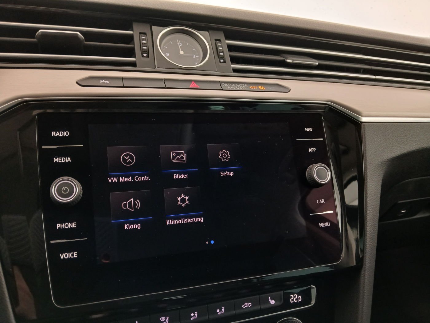 VW Passat Variant Highline TDI SCR DSG | Bild 18 von 24