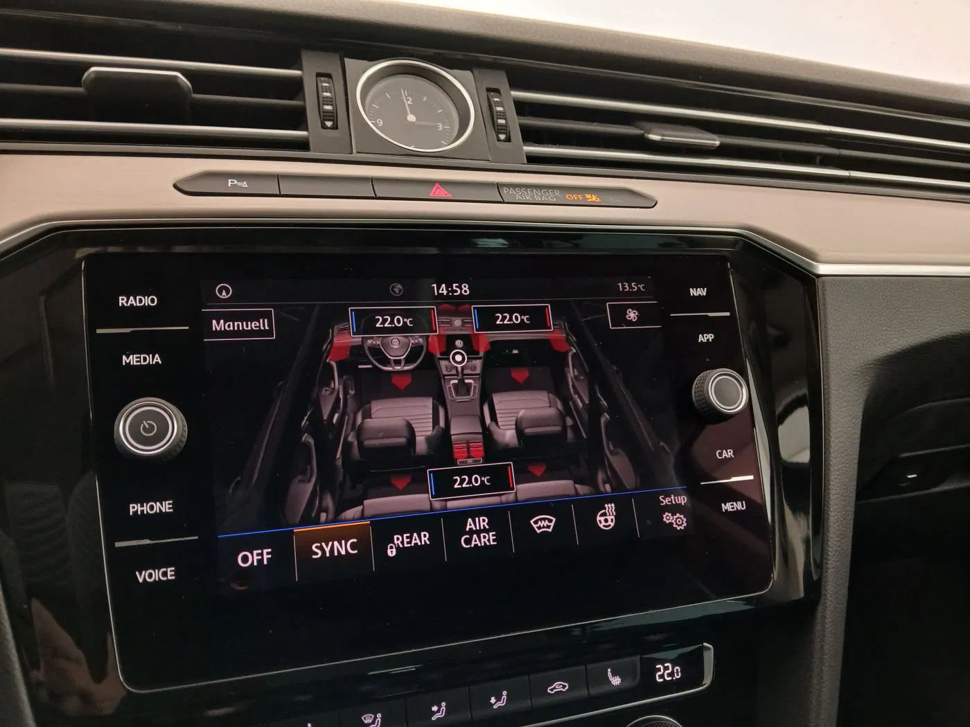 VW Passat Variant Highline TDI SCR DSG | Bild 19 von 24