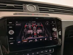 VW Passat Variant Highline TDI SCR DSG | Thumbnail 19 von 24