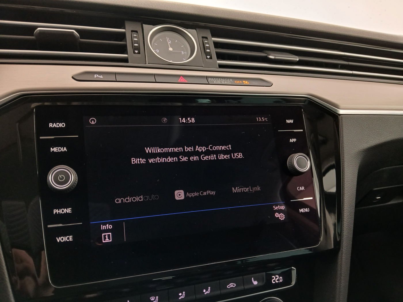 VW Passat Variant Highline TDI SCR DSG | Bild 20 von 24