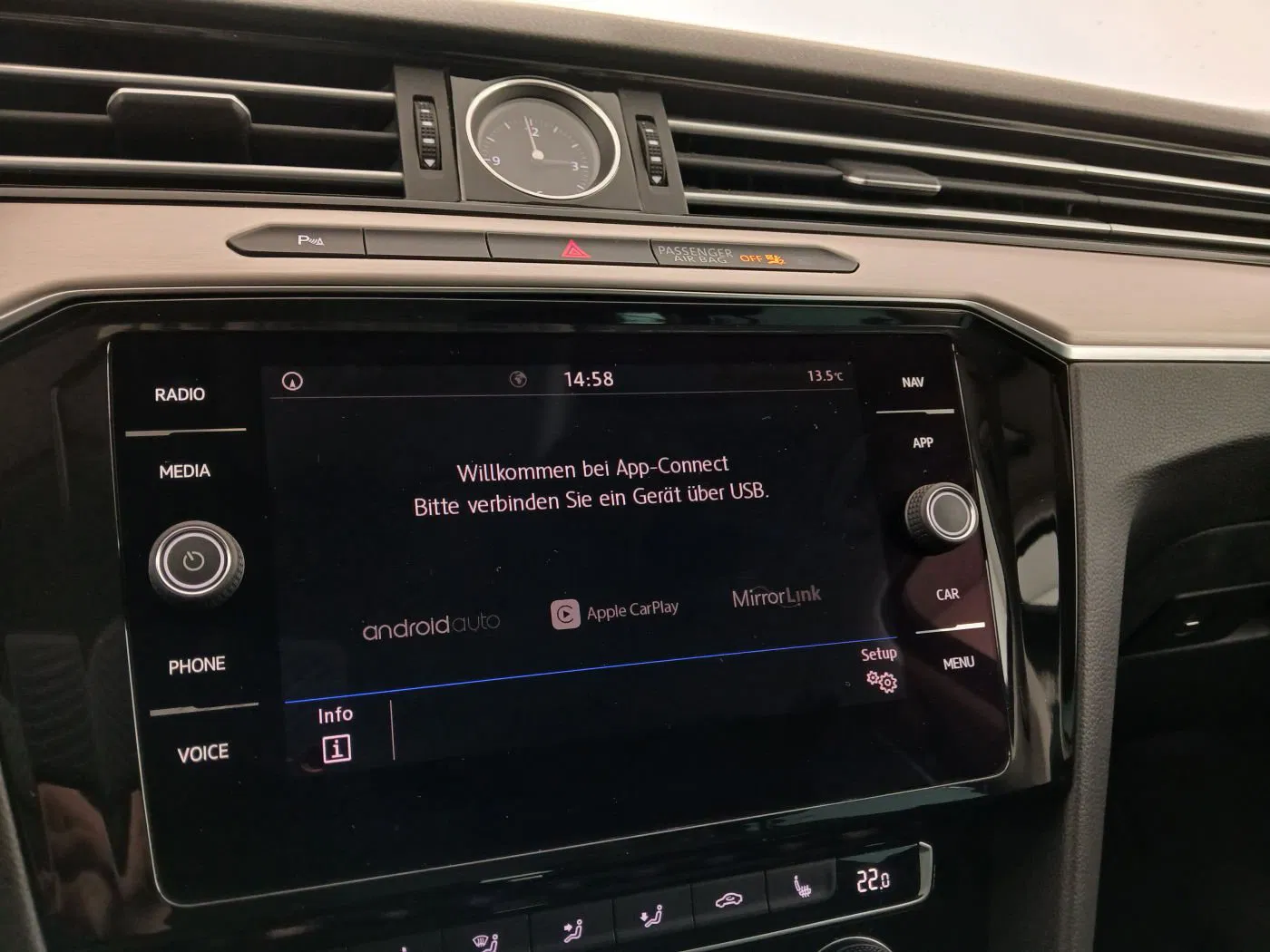 VW Passat Variant Highline TDI SCR DSG | Bild 20 von 24
