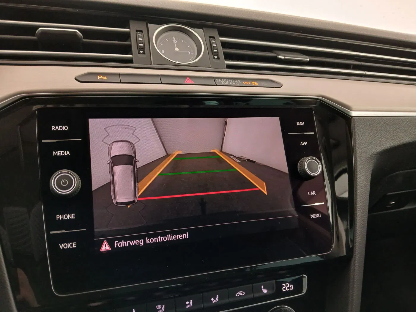 VW Passat Variant Highline TDI SCR DSG | Bild 24 von 24