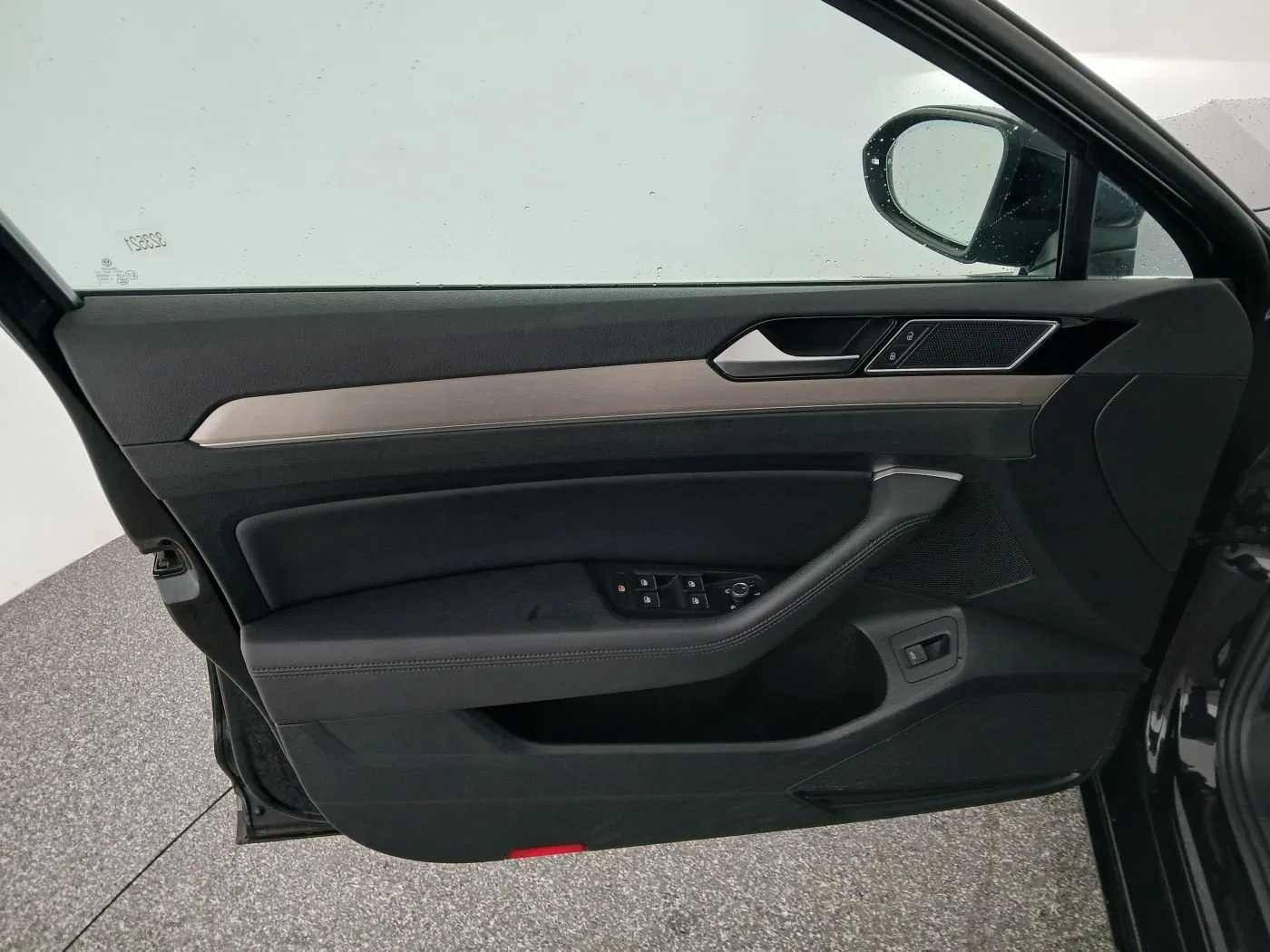 VW Passat Variant Highline TDI SCR DSG | Bild 4 von 24