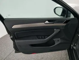 VW Passat Variant Highline TDI SCR DSG | Thumbnail 4 von 24