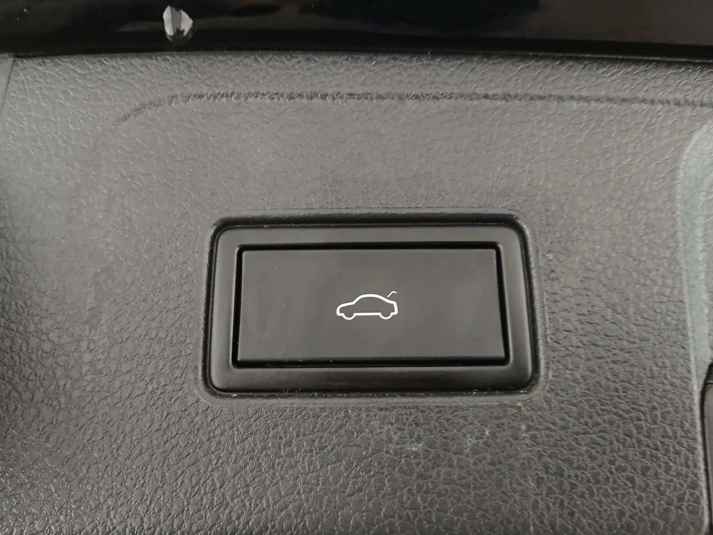 VW Passat Variant Highline TDI SCR DSG | Bild 9 von 24