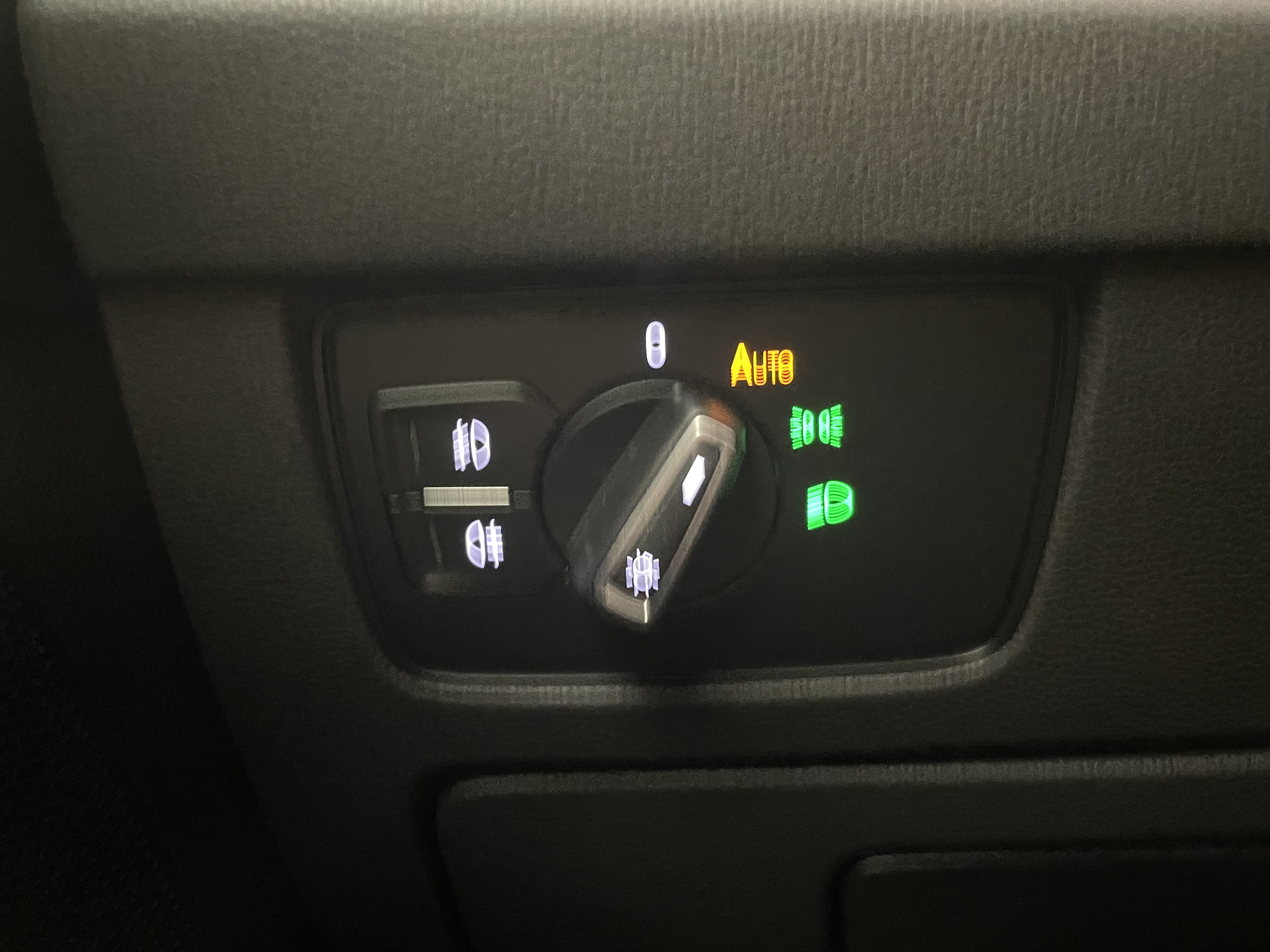 VW Passat 1.6 TDI BMT Comfortline | Bild 11 von 29