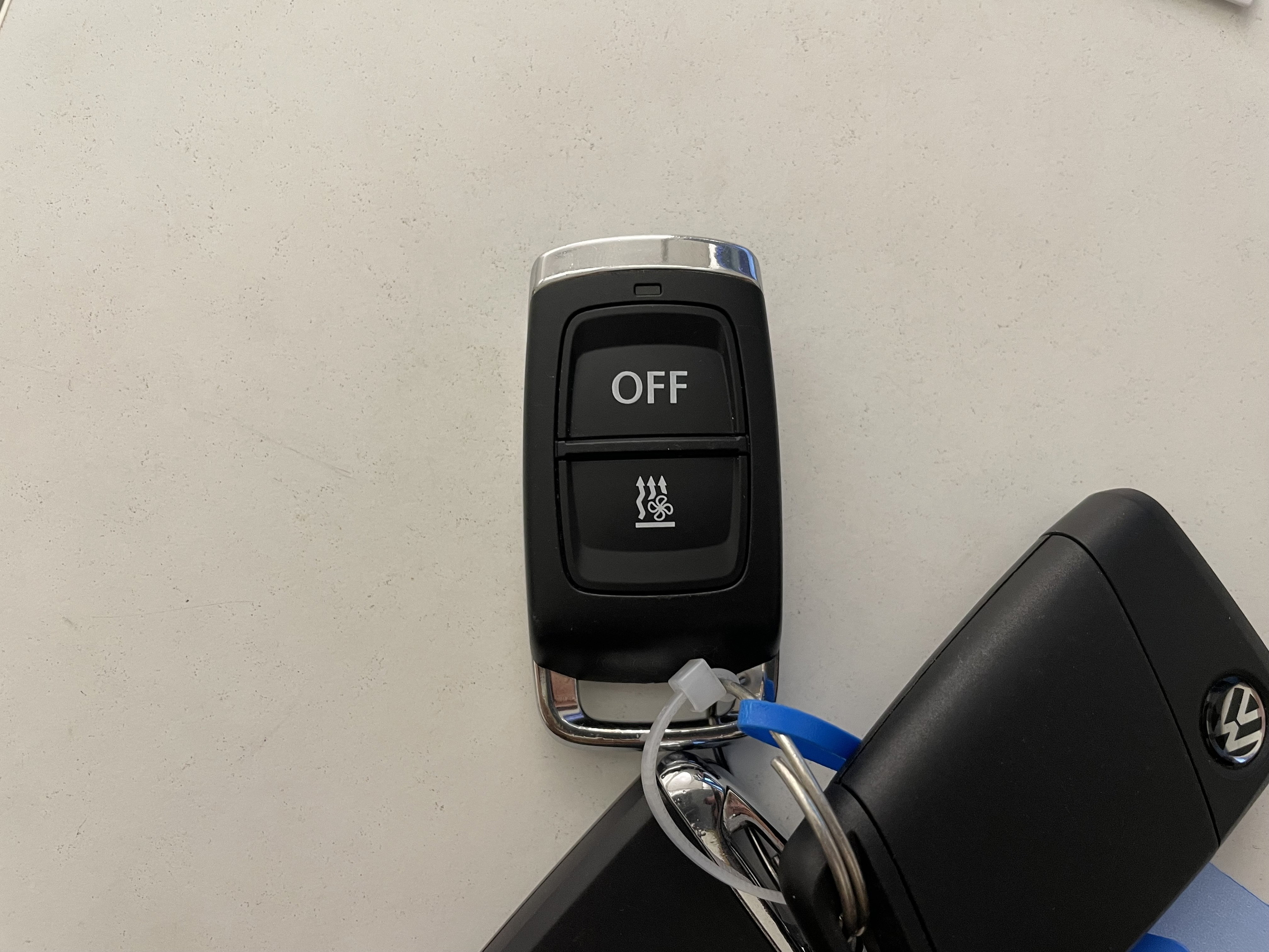 VW Passat 1.6 TDI BMT Comfortline | Bild 12 von 29