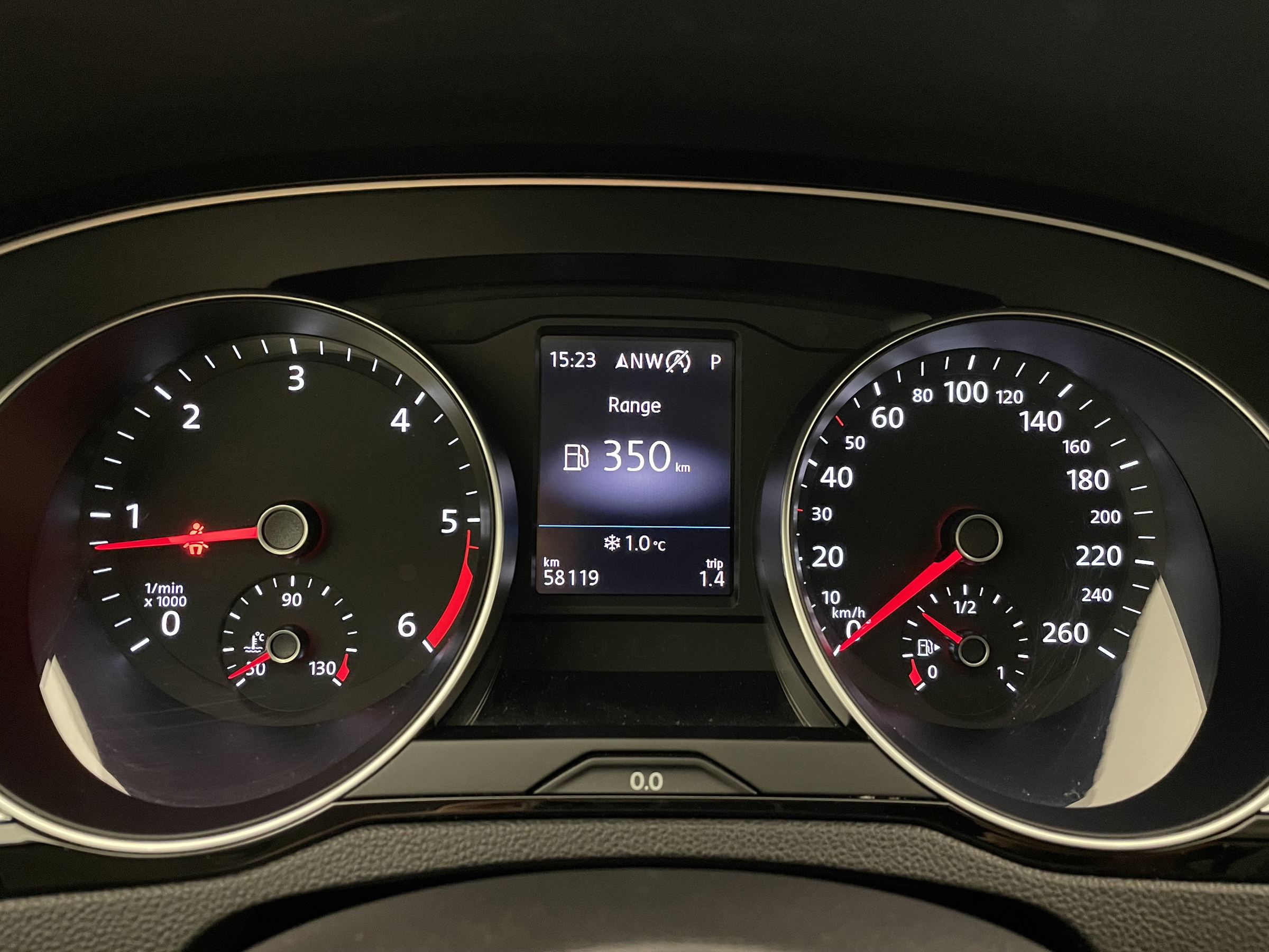 VW Passat 1.6 TDI BMT Comfortline | Bild 17 von 29