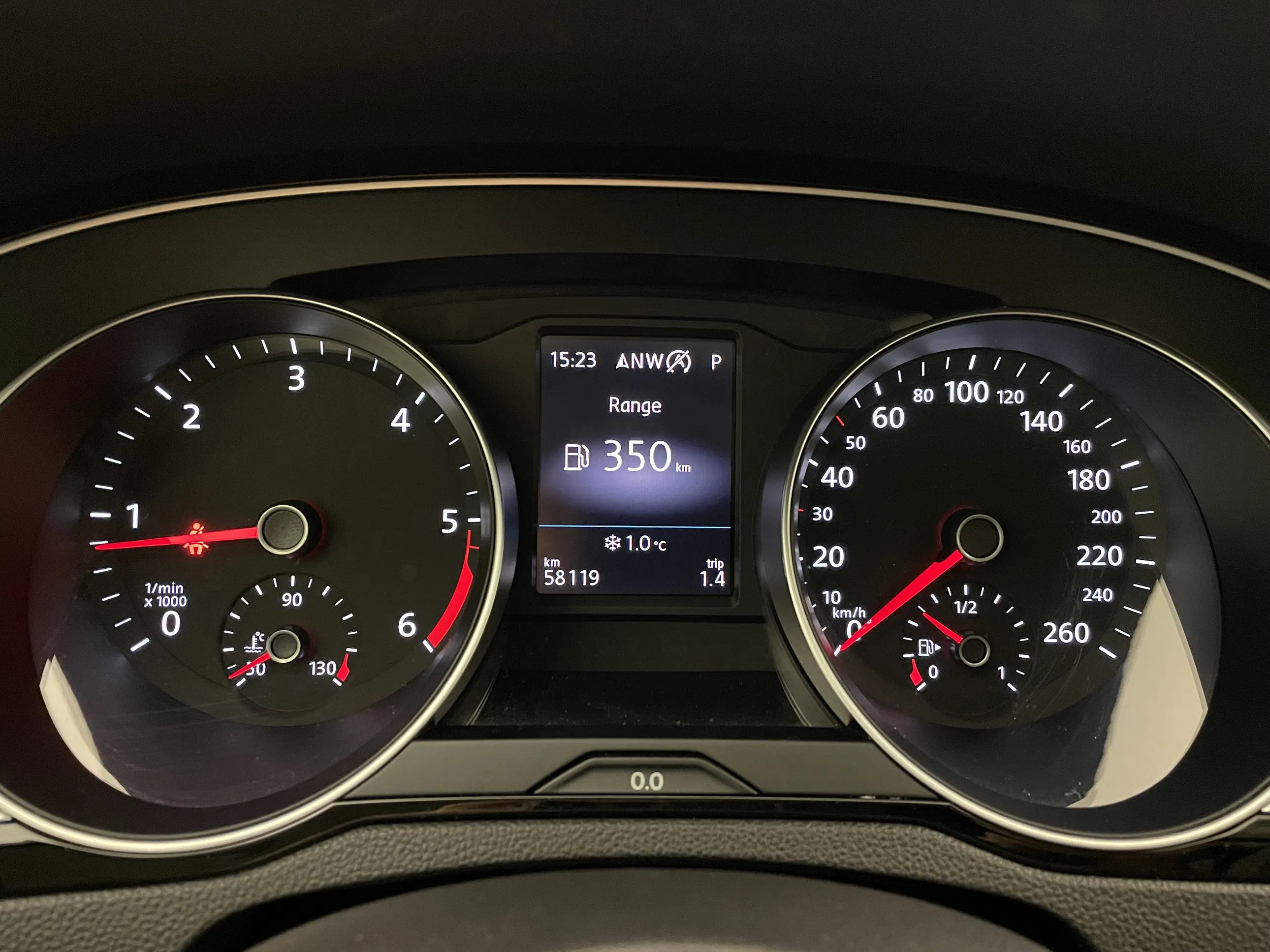 VW Passat 1.6 TDI BMT Comfortline | Bild 17 von 29