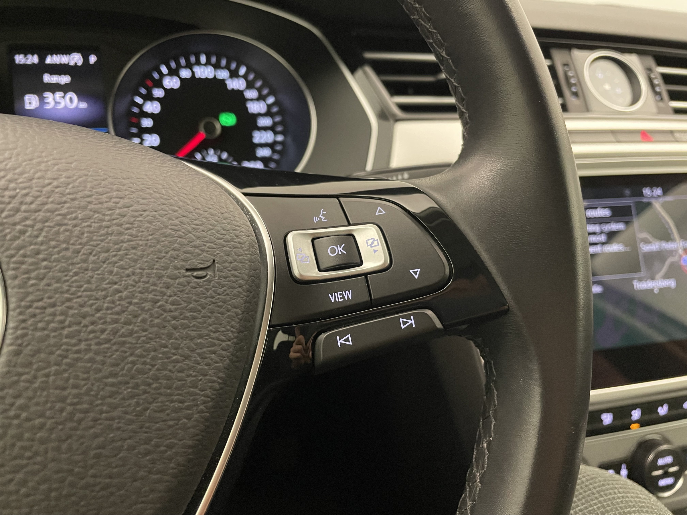 VW Passat 1.6 TDI BMT Comfortline | Bild 19 von 29