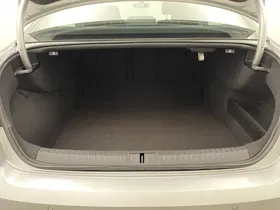 VW Passat 1.6 TDI BMT Comfortline | Thumbnail 27 von 29