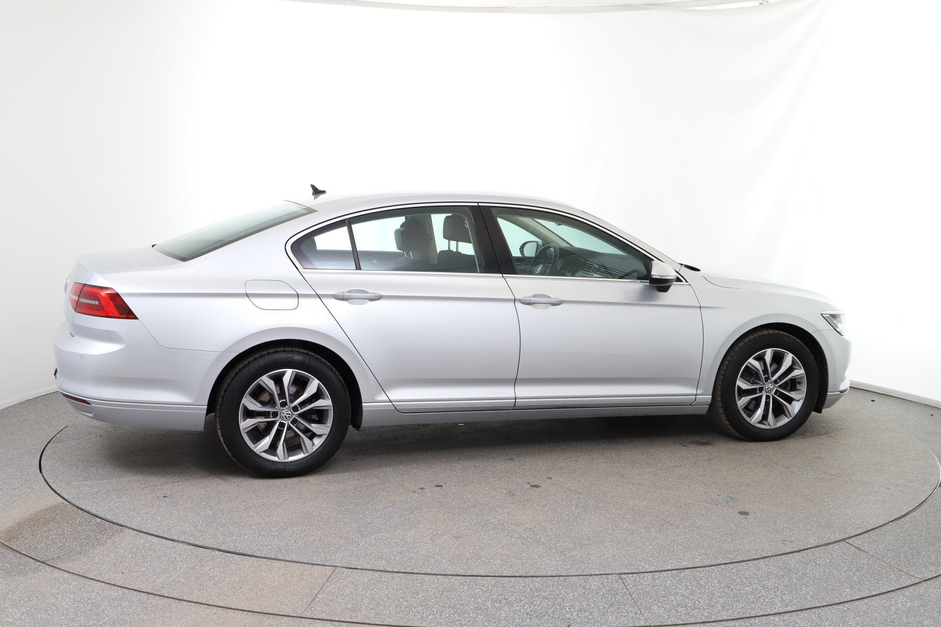 VW Passat 1.6 TDI BMT Comfortline | Bild 7 von 29
