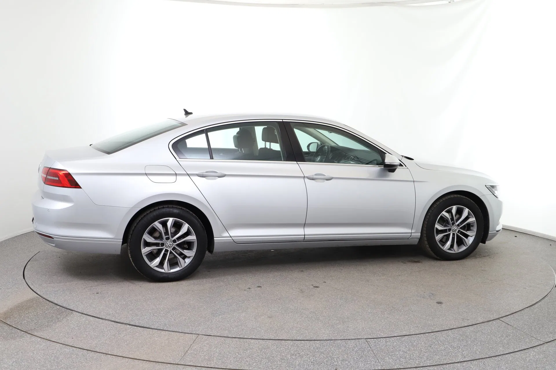 VW Passat 1.6 TDI BMT Comfortline | Bild 7 von 29