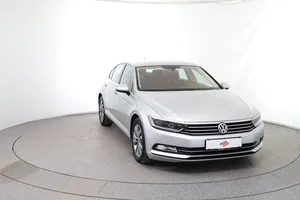 VW Passat 1.6 TDI BMT Comfortline | Thumbnail 9 von 29