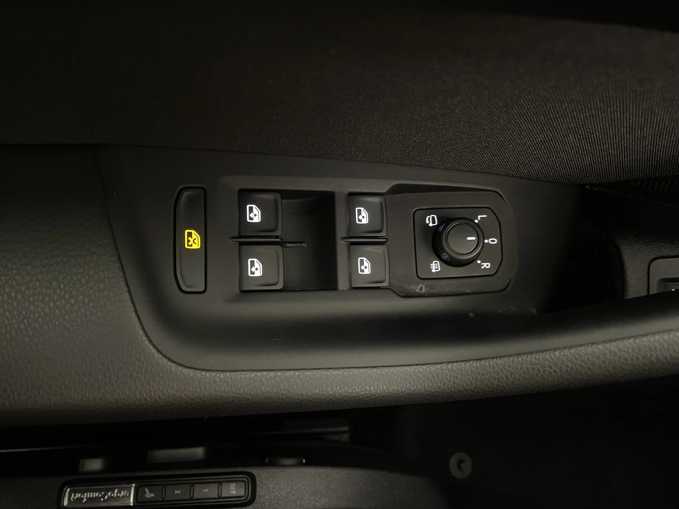 VW Passat 1.6 TDI BMT Comfortline | Bild 10 von 29