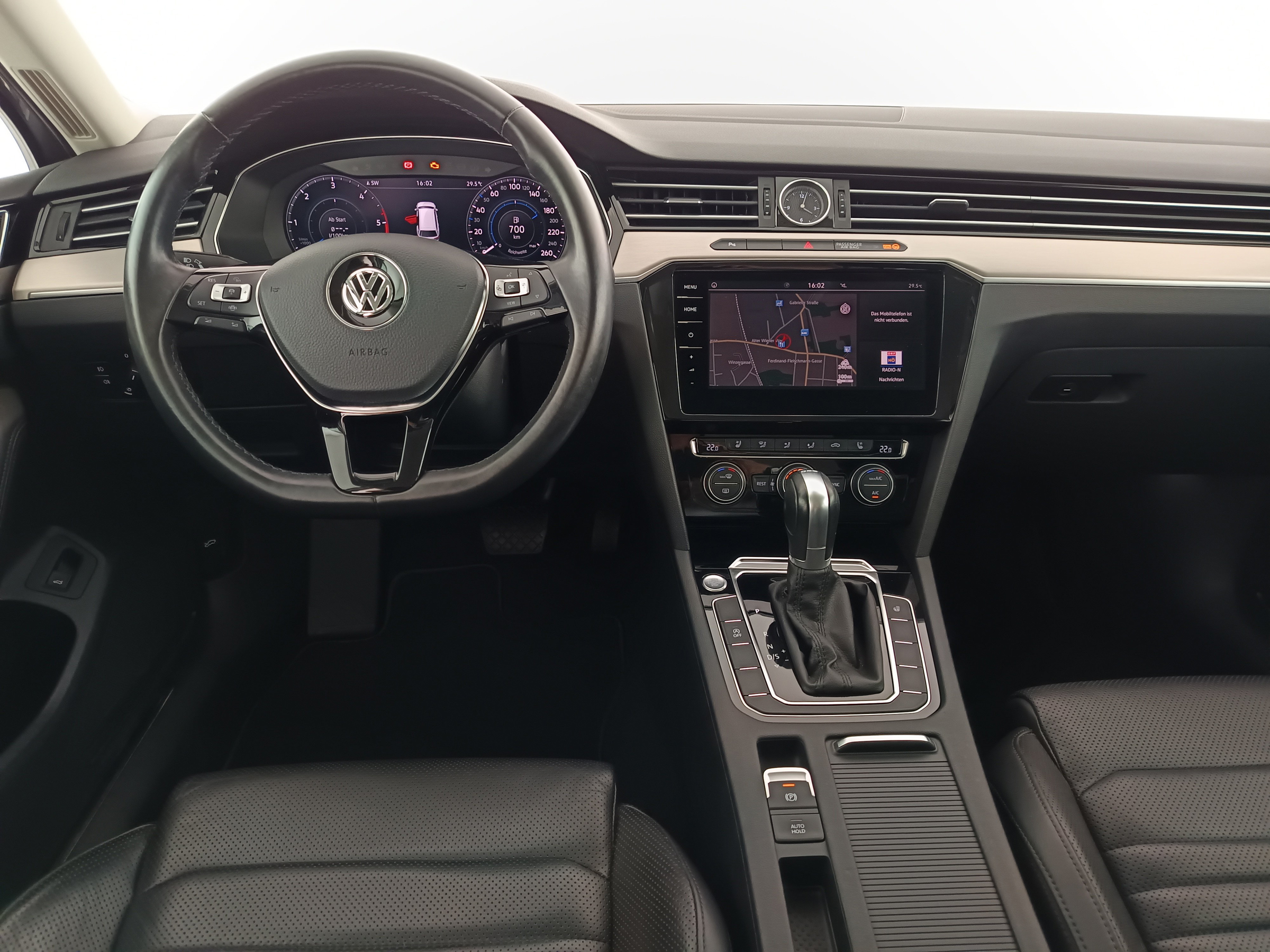 VW Passat Variant 1.6 TDI BMT Highline | Bild 15 von 31